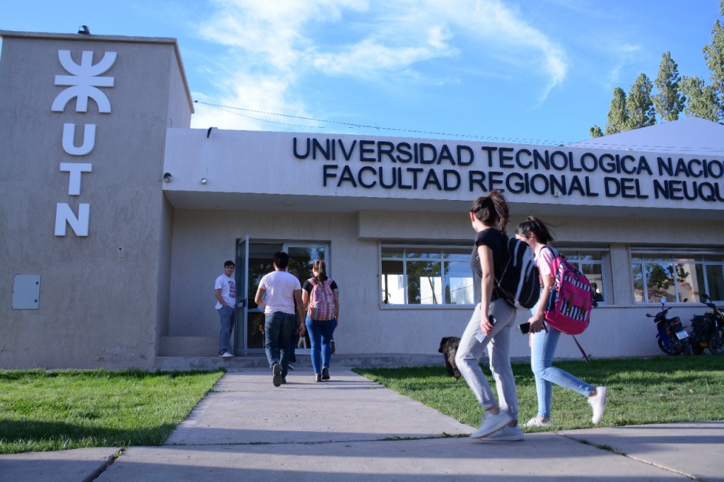 ENIM saluda a la UTN en su 40° aniversario en la comarca petrolera